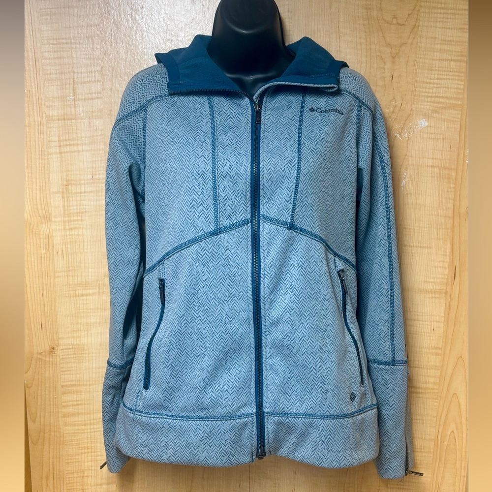 Women’s Columbia Mikka Boo Softshell Jacket, Size Medium.